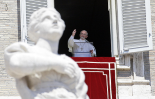 Pope Francis: Angelus in Saint Peter's Square